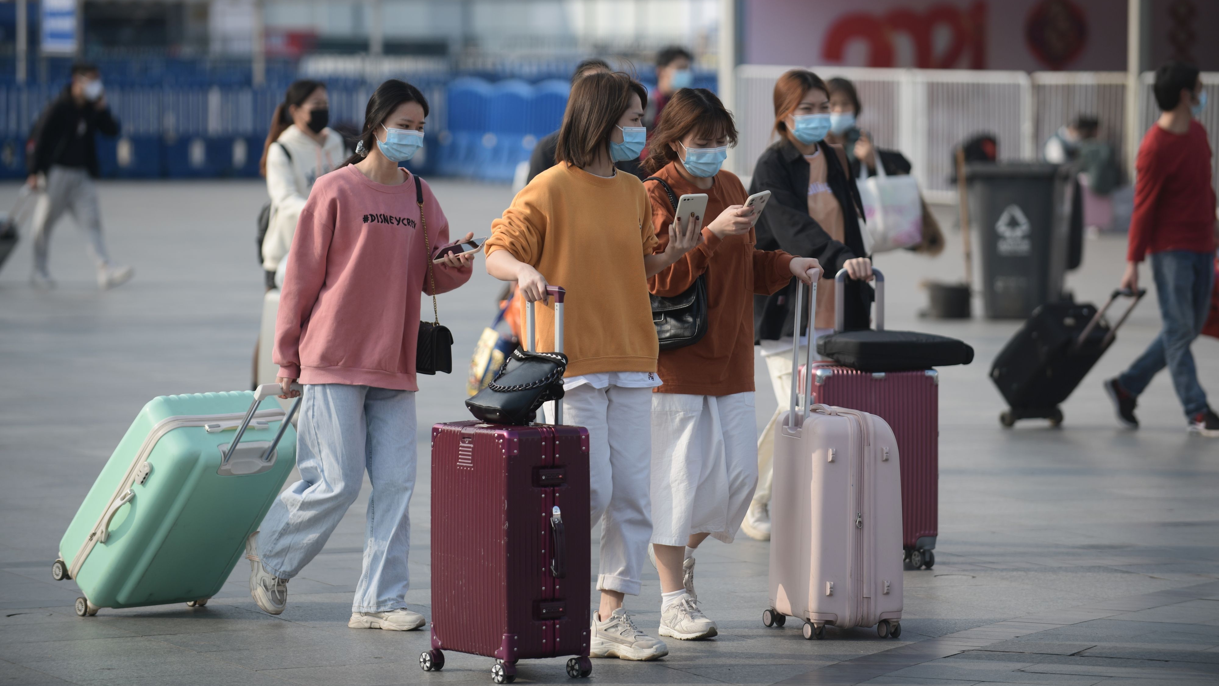 “多地明确春节返乡防控措施” 春节返乡的坏处？-第1张图片