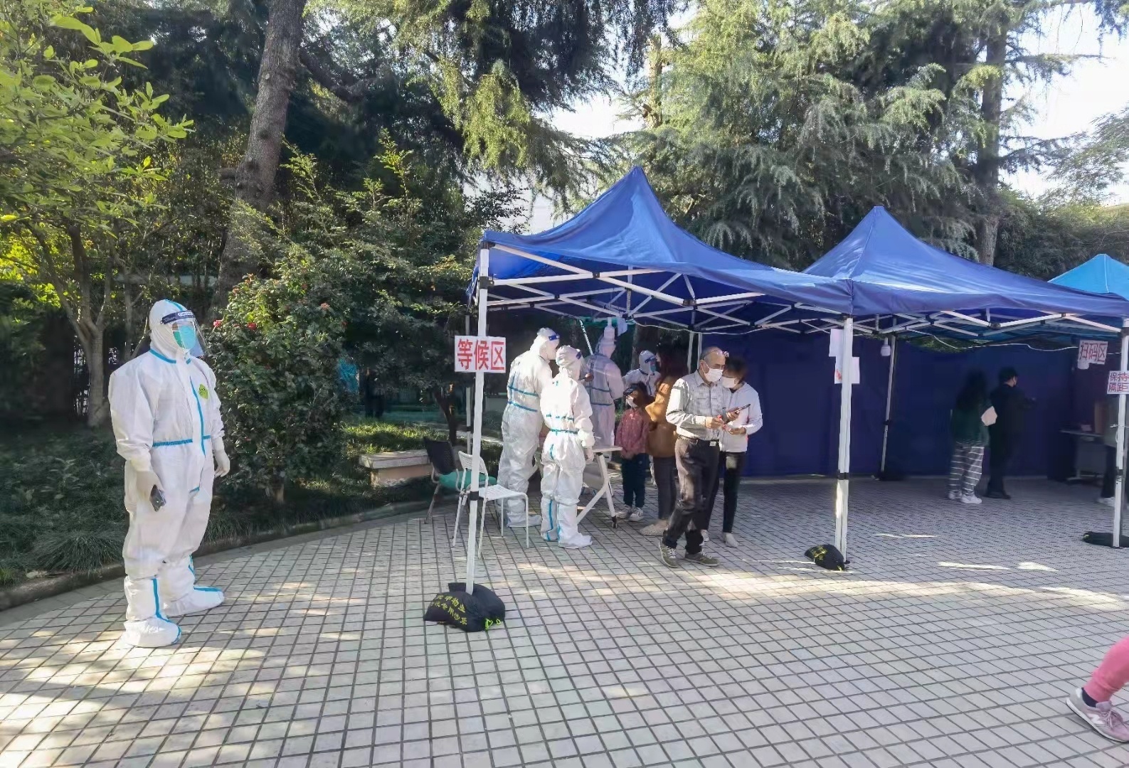 上海常态化免费核检延至明年1月7日-上海又开始做核酸了吗-第3张图片